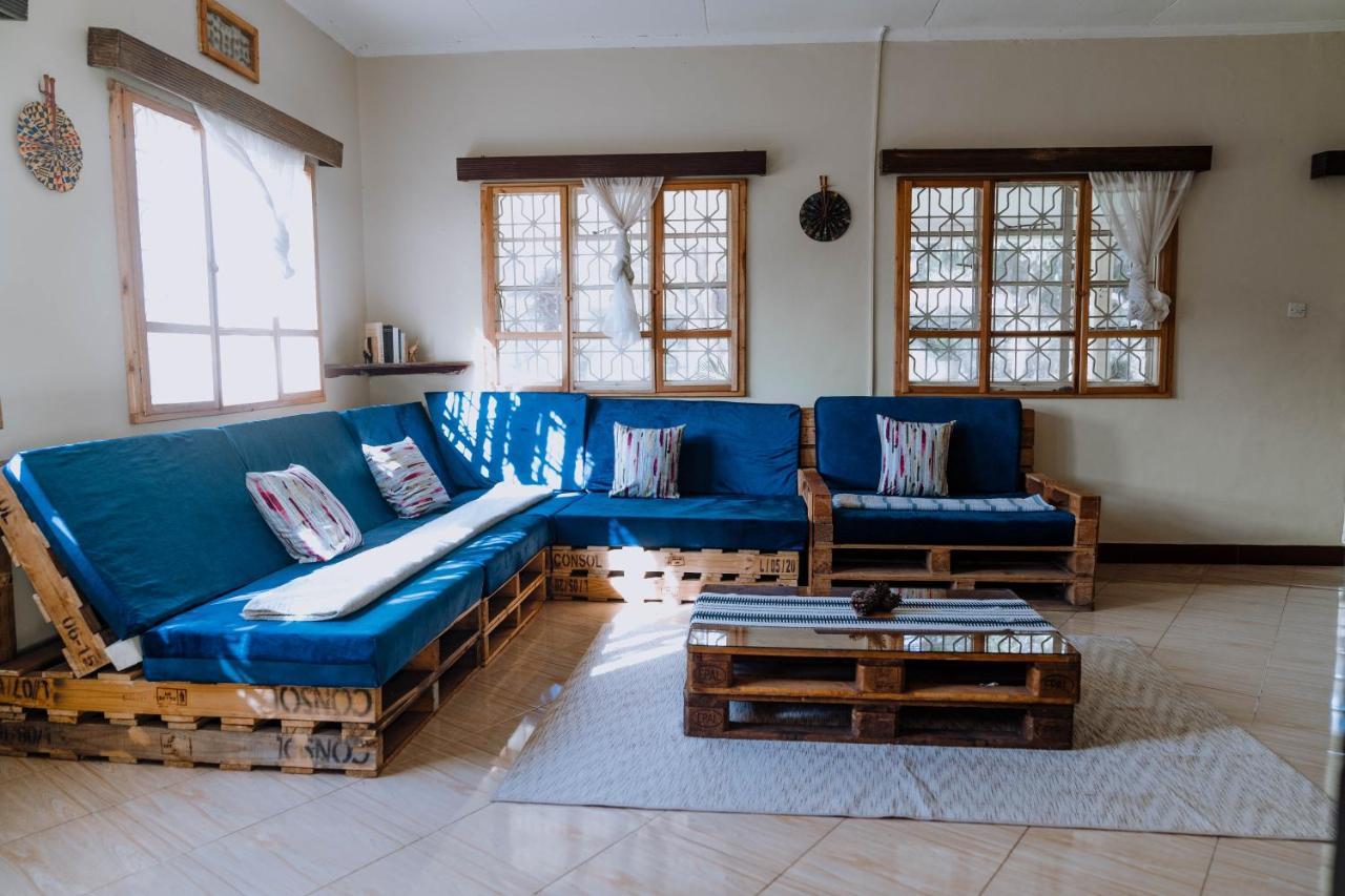 Mkoani Homestay Moshi Kültér fotó