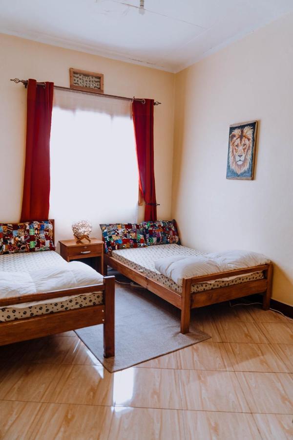 Mkoani Homestay Moshi Kültér fotó